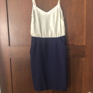 BCBG Mini Dress. Size 2. Ivory and Blue.